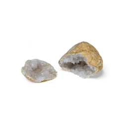 Small quartz geode